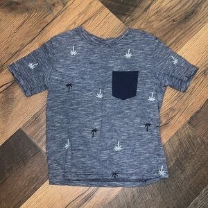 T-shirt​​​​